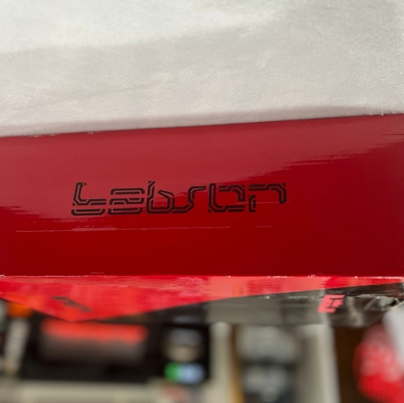 NIKE MAX Lebron XI 11 Low- Men's Size 11 Magnet Grey 642849-002 NIB - Picture 3 of 9